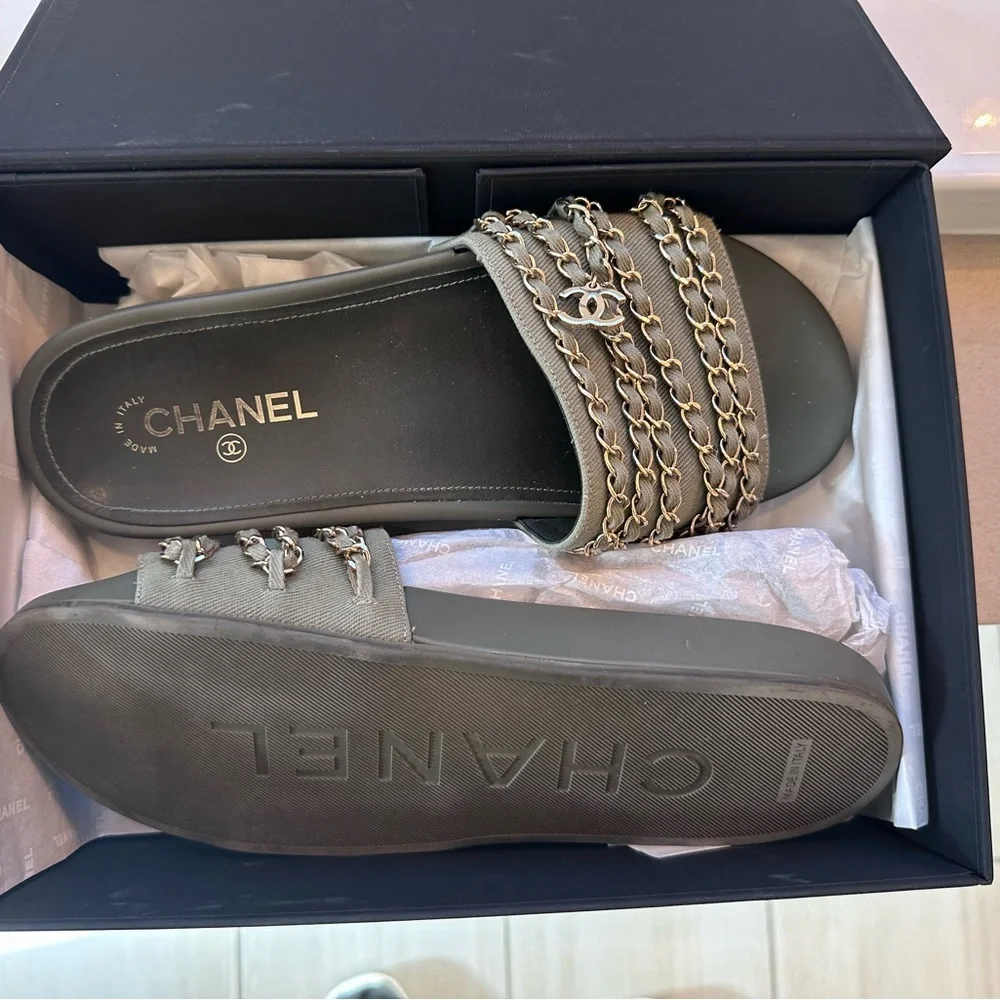 100% authentic green Chanel slides